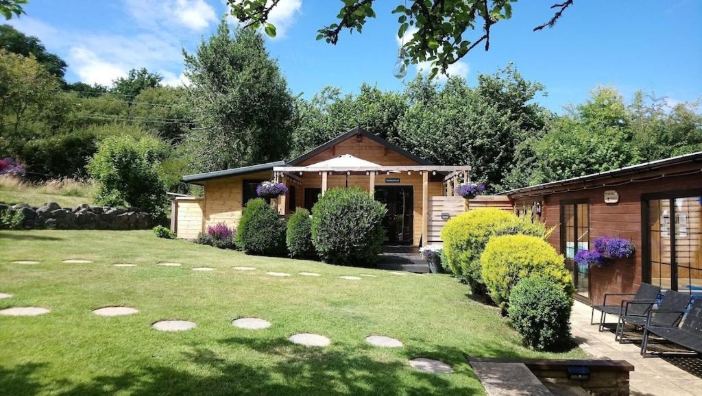 'Monktonmead Lodge' In Secluded Setting, With Private Indoor Pool. Райд Екстериор снимка