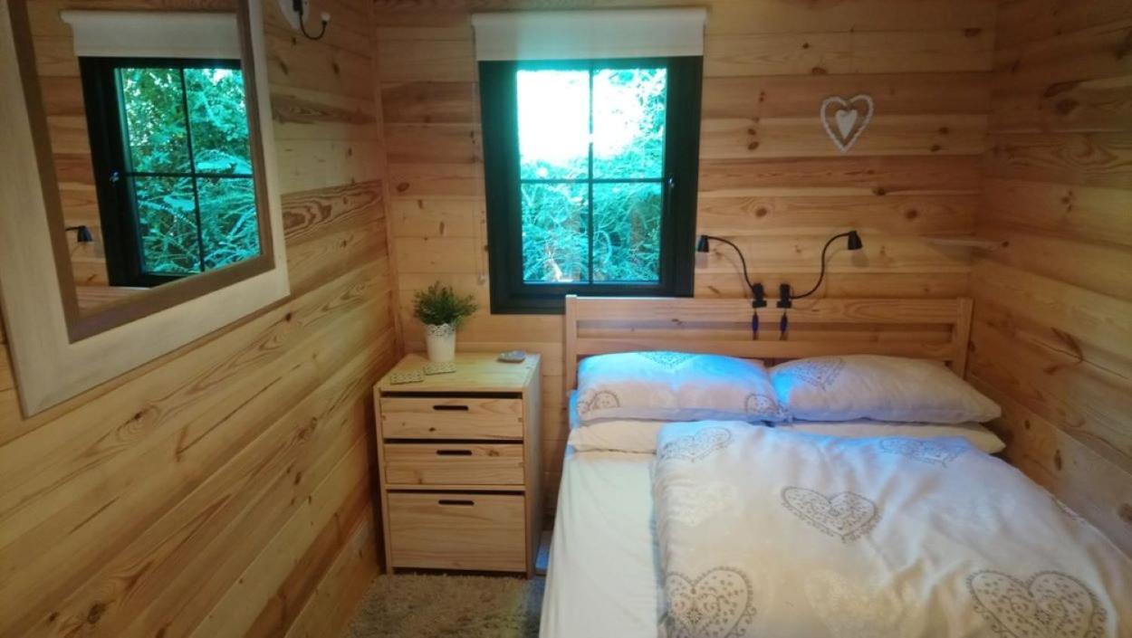 'Monktonmead Lodge' In Secluded Setting, With Private Indoor Pool. Райд Екстериор снимка
