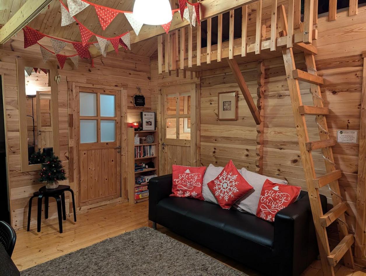 'Monktonmead Lodge' In Secluded Setting, With Private Indoor Pool. Райд Екстериор снимка